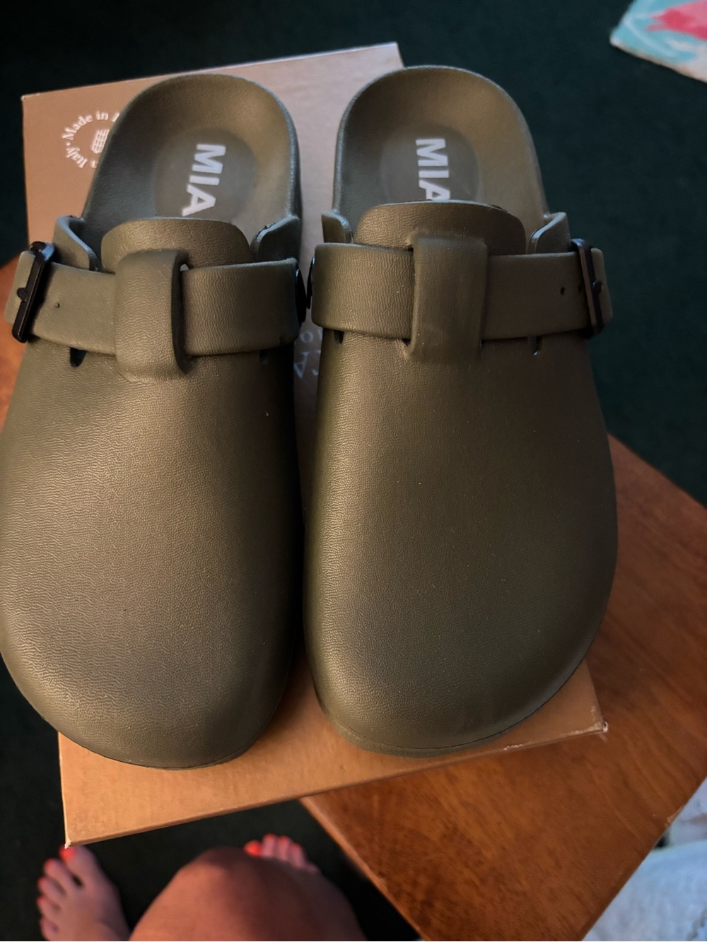 New w/out tag MIA Olive Green Slip-On Clog with Buckle. Sz 7.